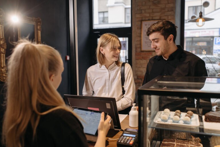 SaaS Customer Retention: How Software Companies Can Reduce Churn